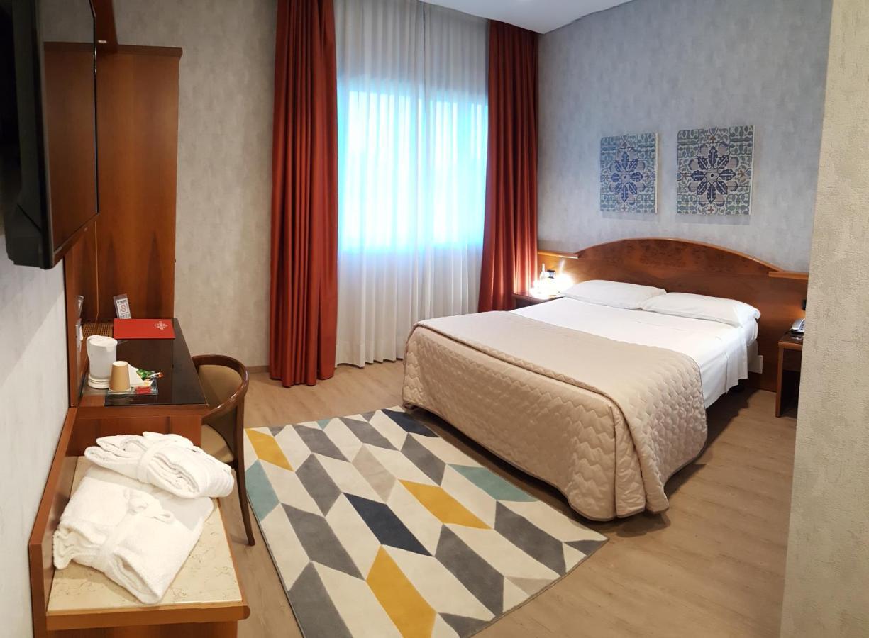 Hotel Poppi Mira Exterior foto